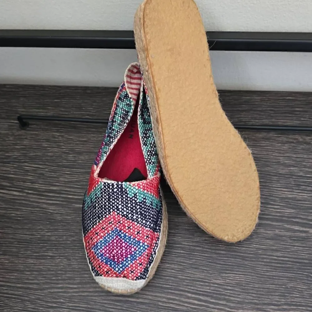 Zarah Juan espadrilles, multicolor, embroidered and crocheted touches,NEW, Sz. 6